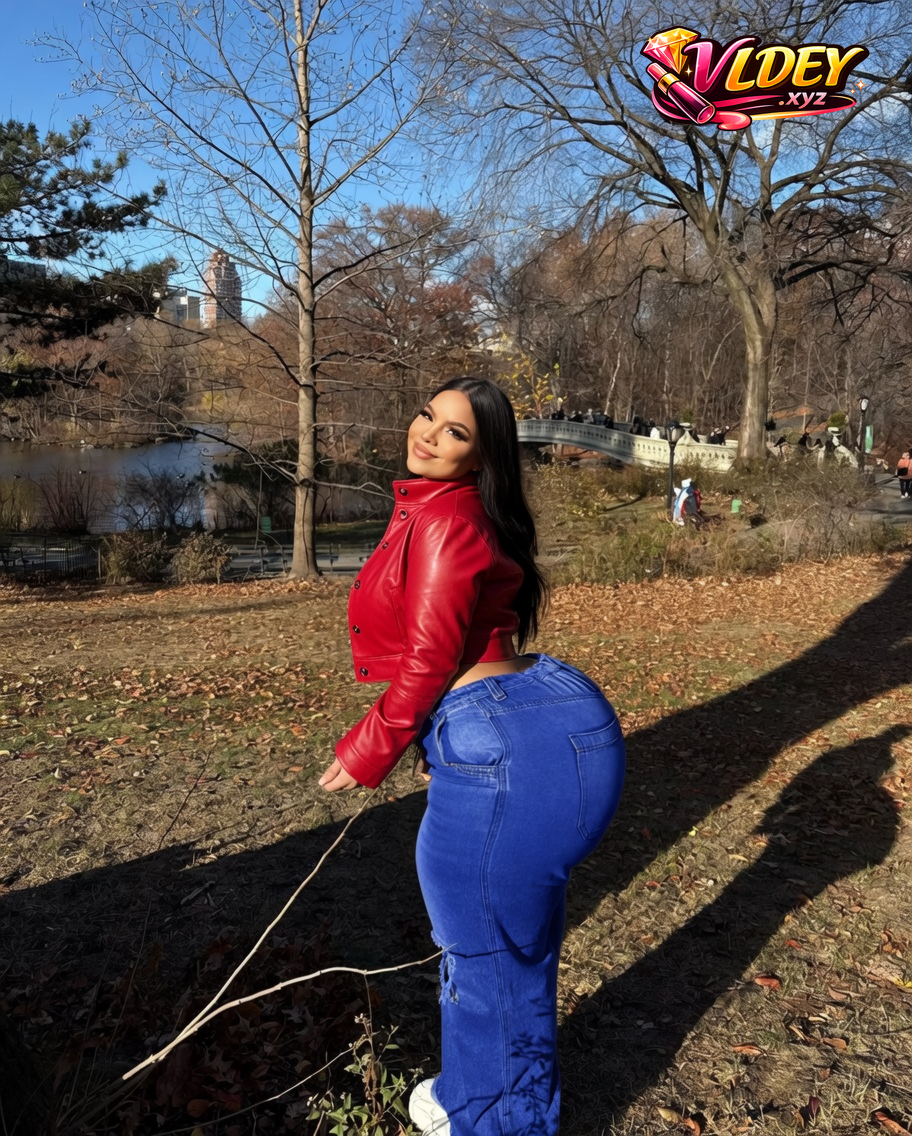 Gracie Bon